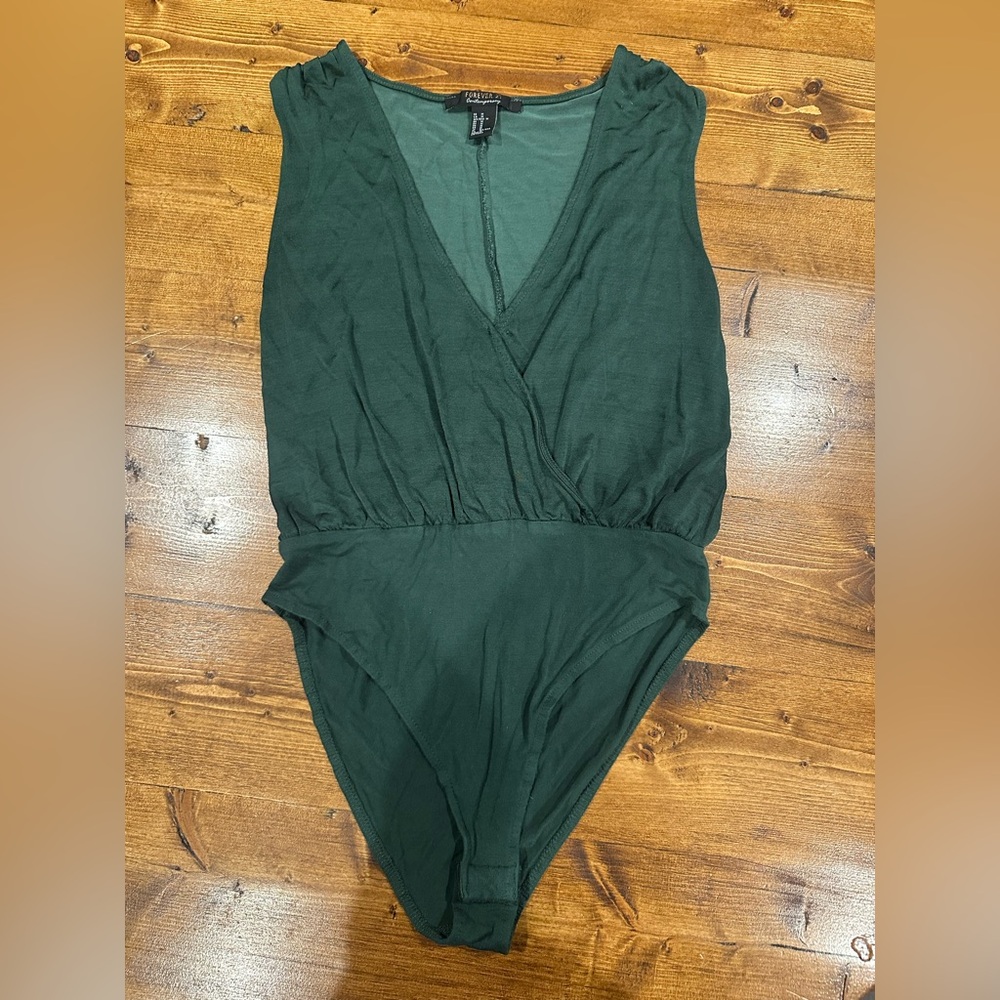 Forever 21 Forest Green Sleeveless Bodysuit M